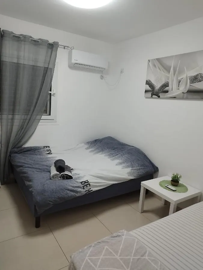 Apartment With Terrace And Parking Eilat